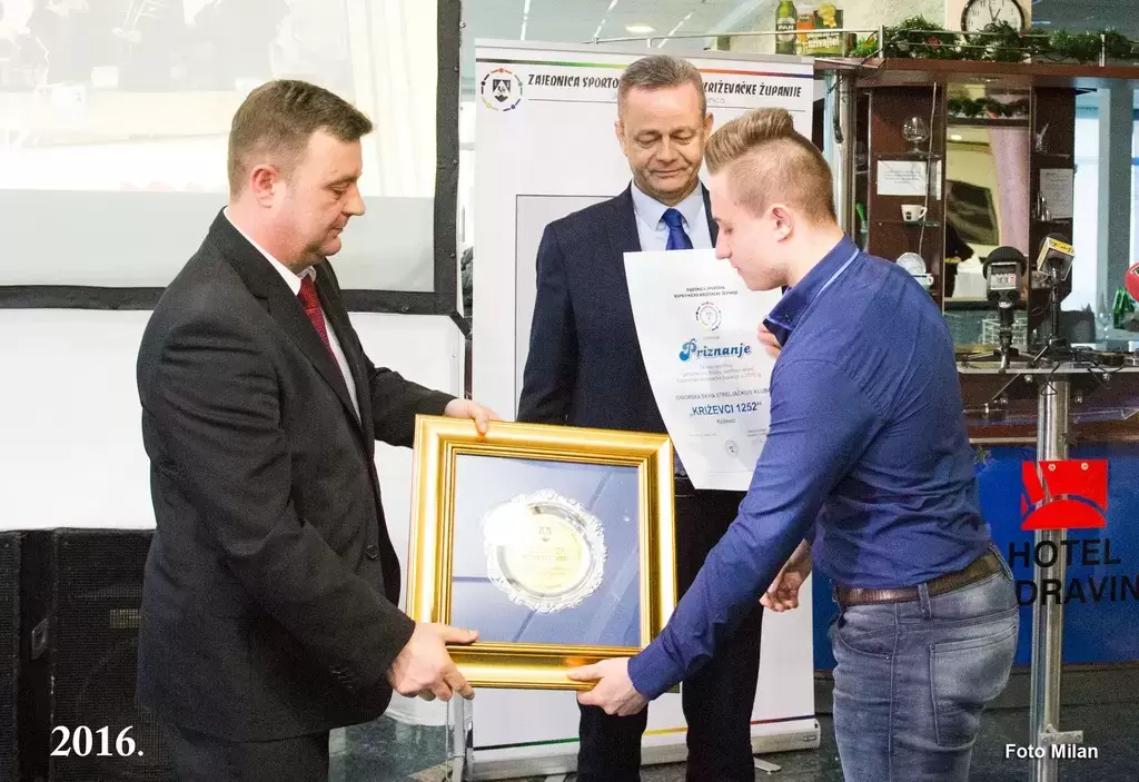 Proglašenje najuspješnijih sportašica, sportaša i sportskih klubova u 2015. godini – fotografija 23
