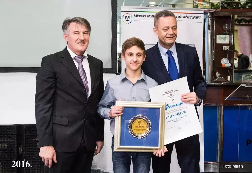 Proglašenje najuspješnijih sportašica, sportaša i sportskih klubova u 2015. godini – fotografija 42