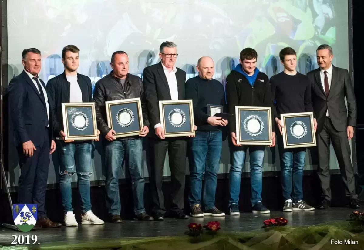Proglašenje najboljih sportašica, sportaša i sportskih klubova u 2018 godini – fotografija 69