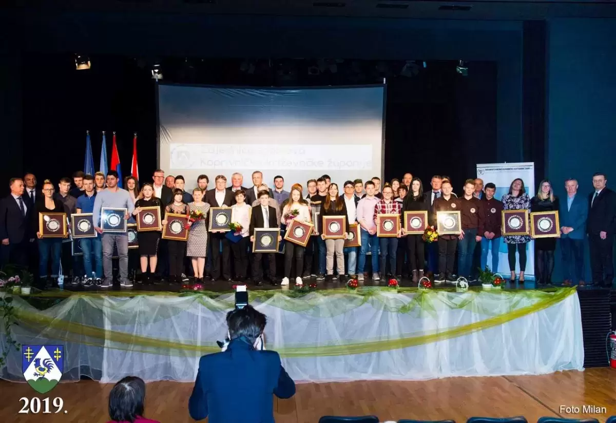 Proglašenje najboljih sportašica, sportaša i sportskih klubova u 2018 godini – fotografija 81