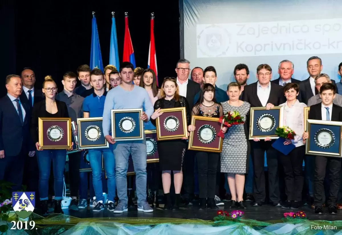 Proglašenje najboljih sportašica, sportaša i sportskih klubova u 2018 godini – fotografija 82