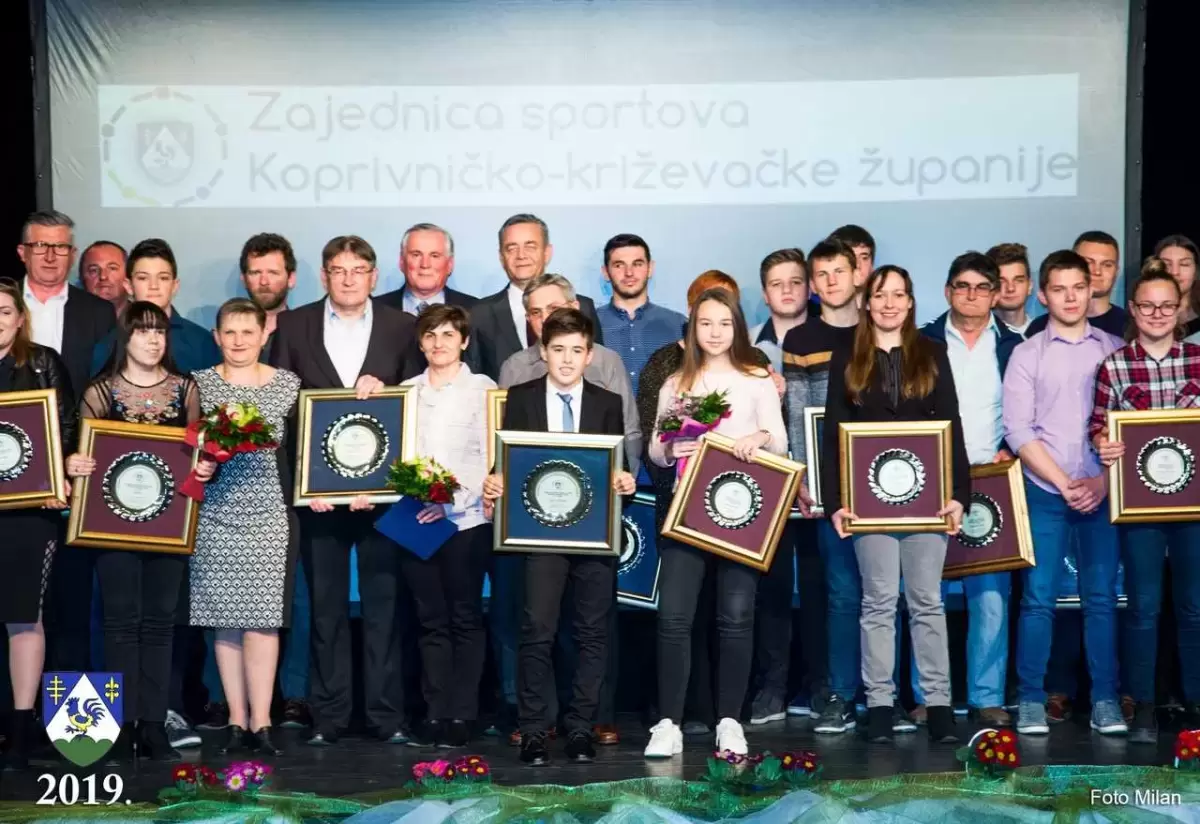 Proglašenje najboljih sportašica, sportaša i sportskih klubova u 2018 godini – fotografija 83