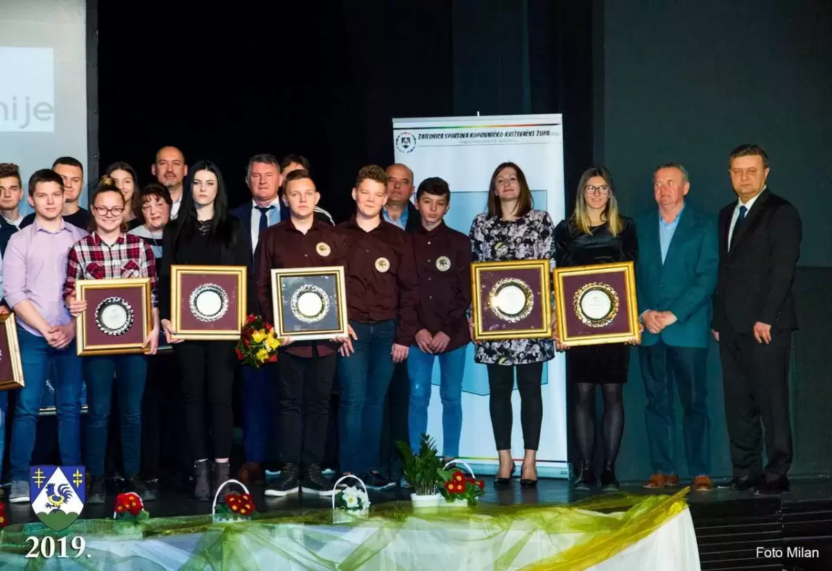 Proglašenje najboljih sportašica, sportaša i sportskih klubova u 2018 godini – fotografija 84