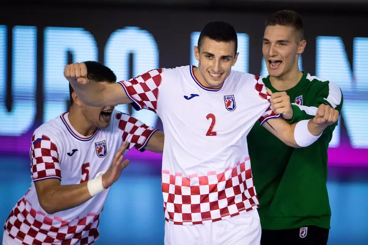DRUGI DAN EUROPSKOG PRVENSTVA M19 EHF EURO 2021 (2020)
